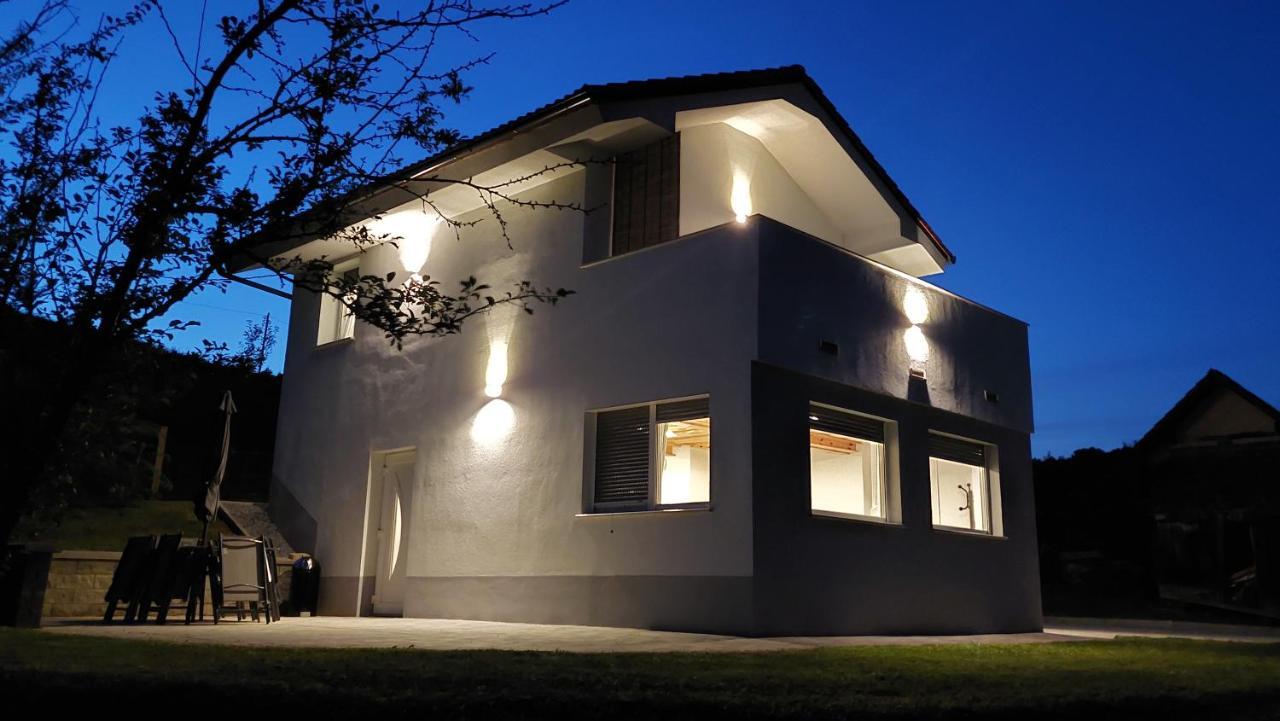 Grajsko Villa เมทลิกา ภายนอก รูปภาพ